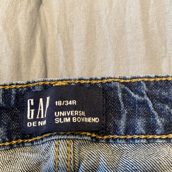 Gap Womens Universal Slim Boyfriend Jean Size‎ 18/34R - Picture 5 of 7